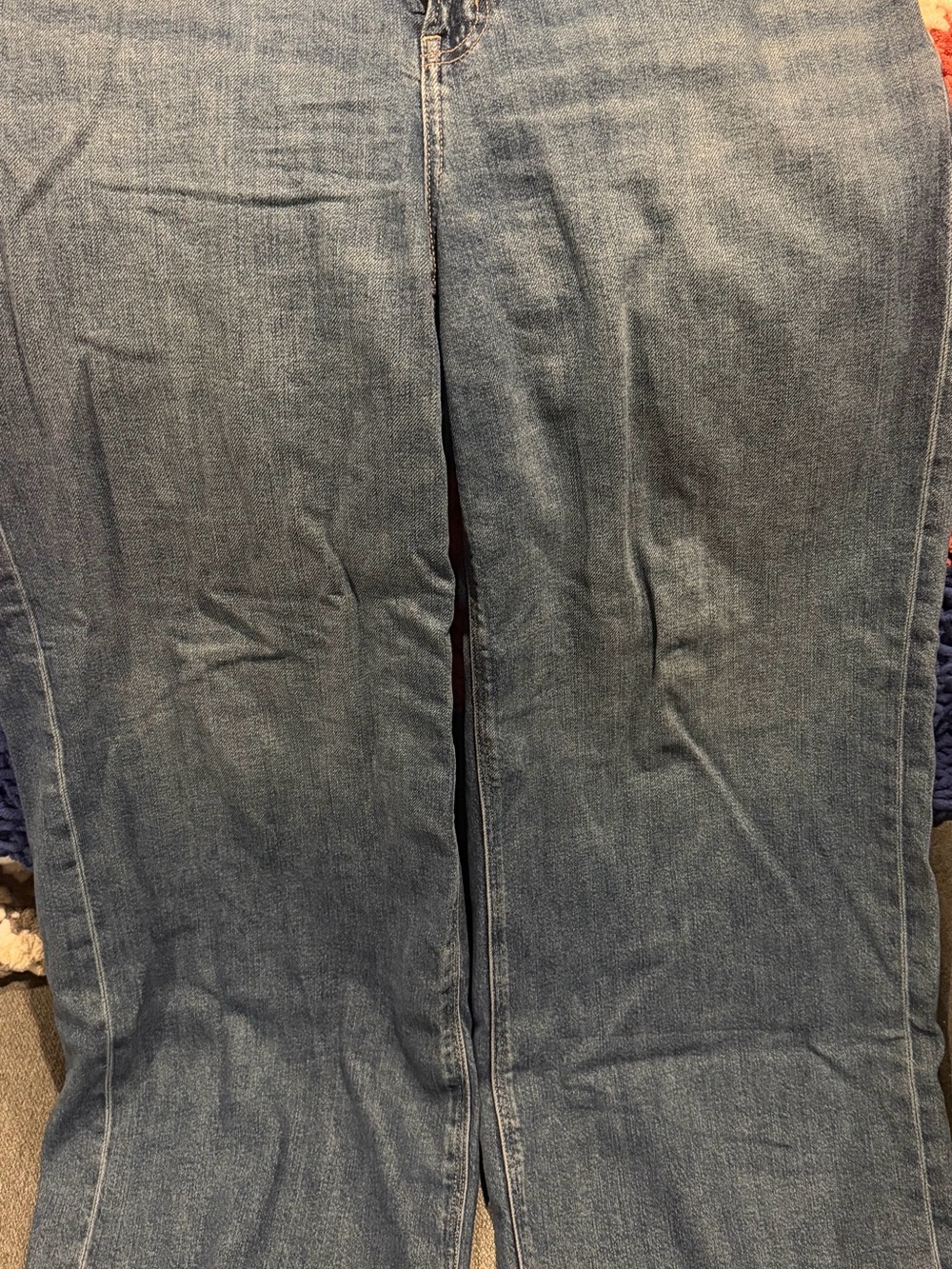 Women’s American Eagle Jeans
